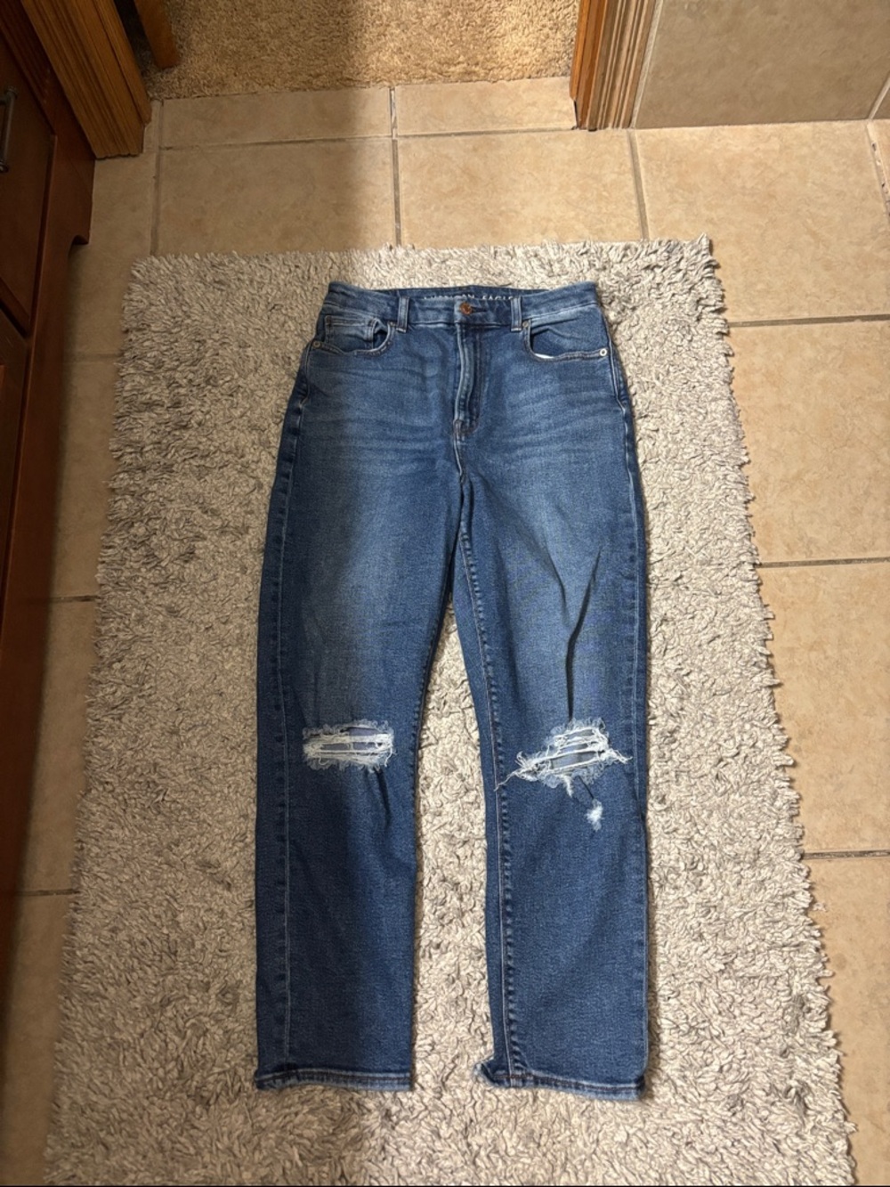 American Eagle Outfitters Women’s Straight-Leg Distressed Blue Jeans